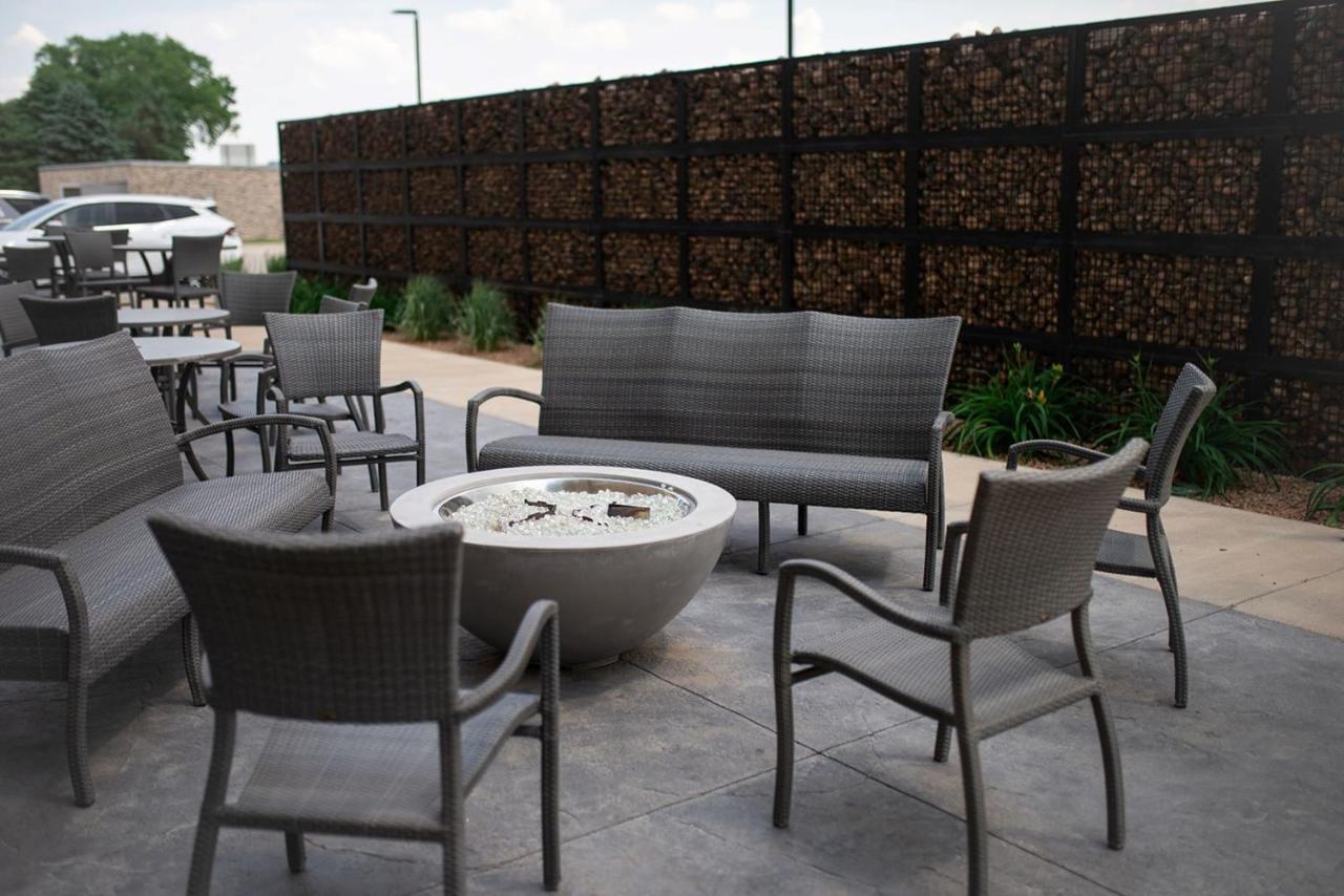 Holiday Inn Express & Suites Onalaska - La Crosse Area By Ihg Exterior foto
